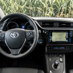 Test Toyota Auris Hybrid – popija benzynę przez słomkę 7