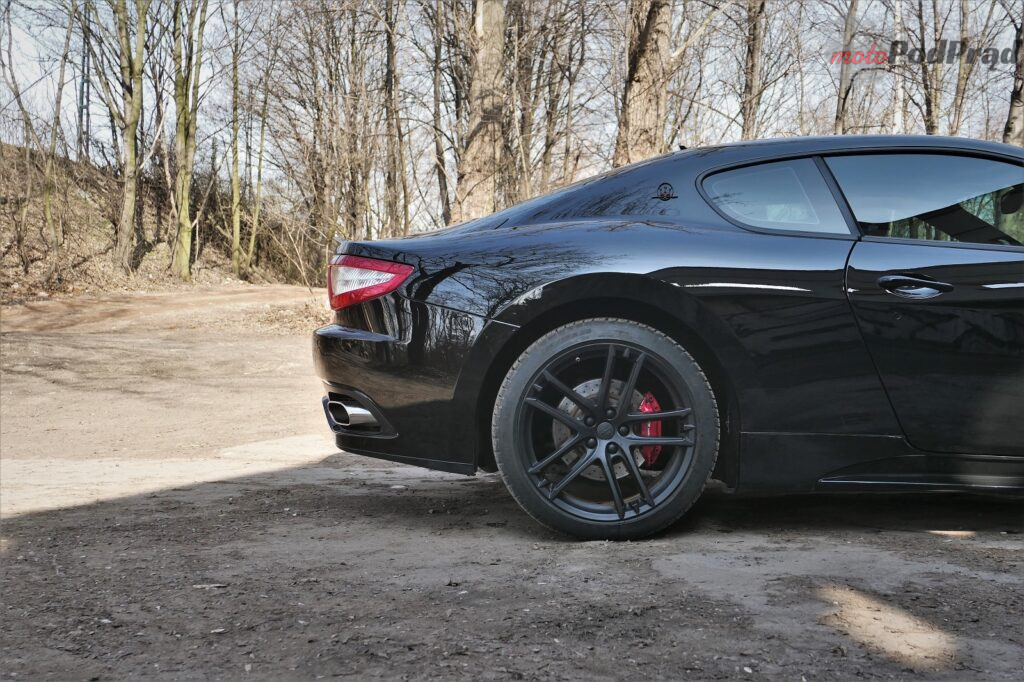Maserati GranTurismo S 2012 20 1024x682