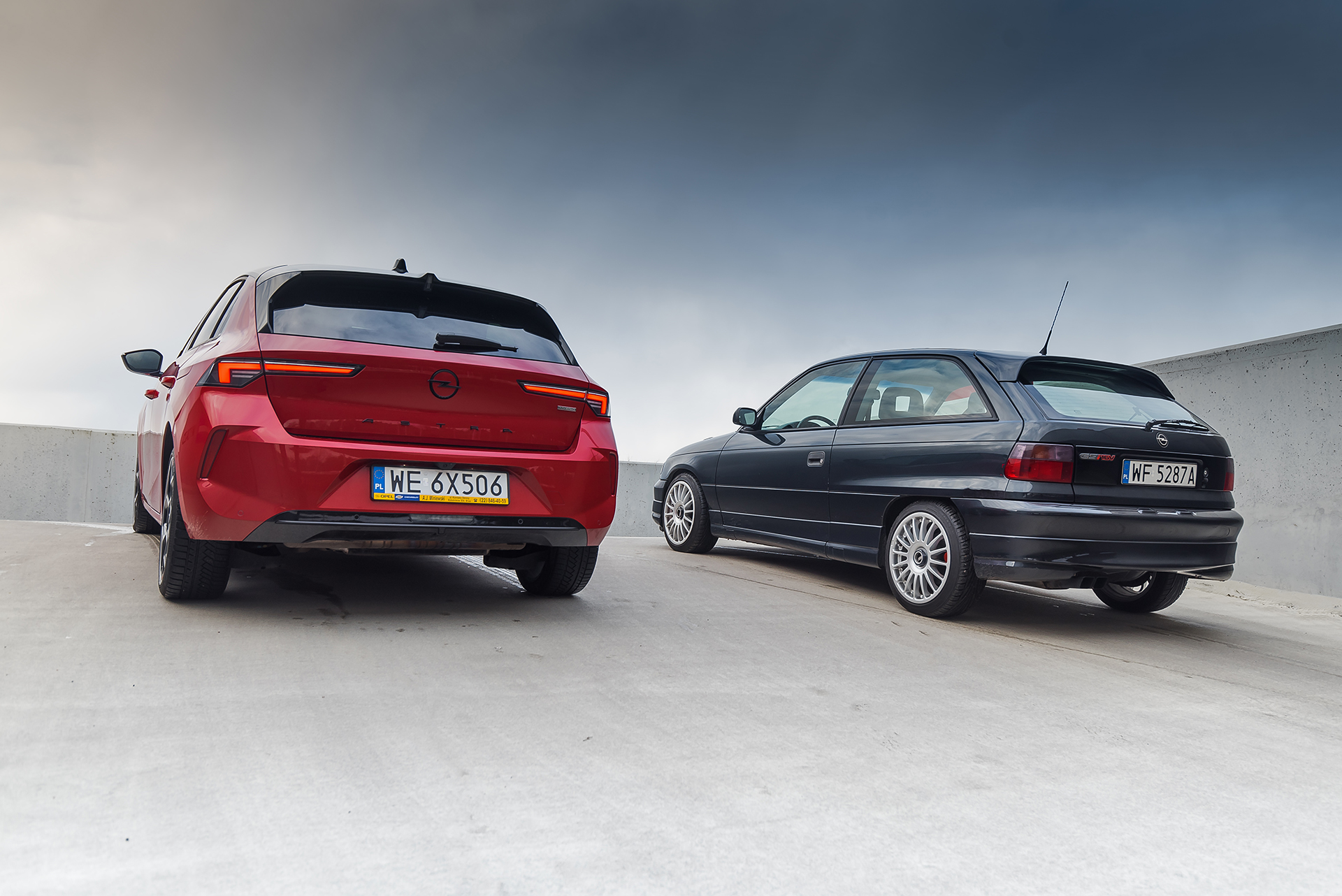 Opel Astra stara vs nowa 12