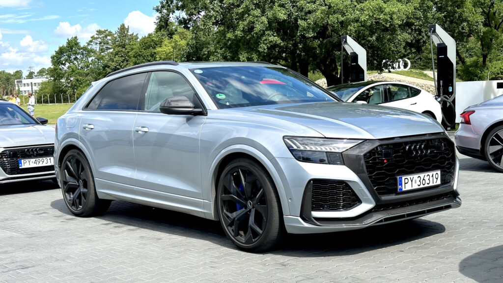 Audi RSQ8 2023 01