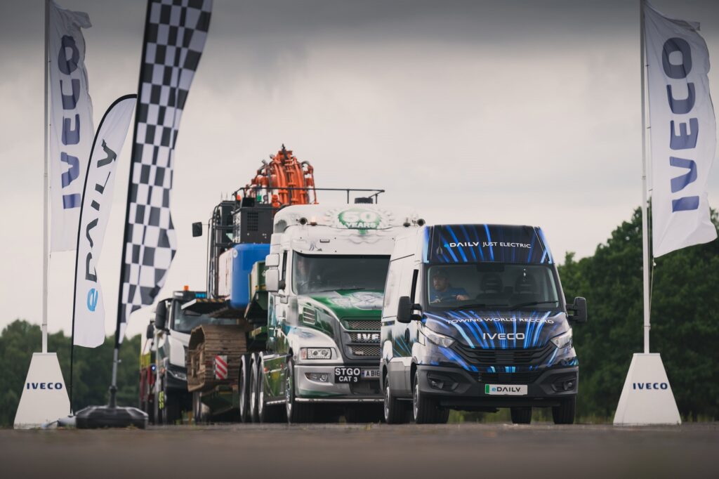 Iveco e Daily Tow World Record Luc Lacey 0172